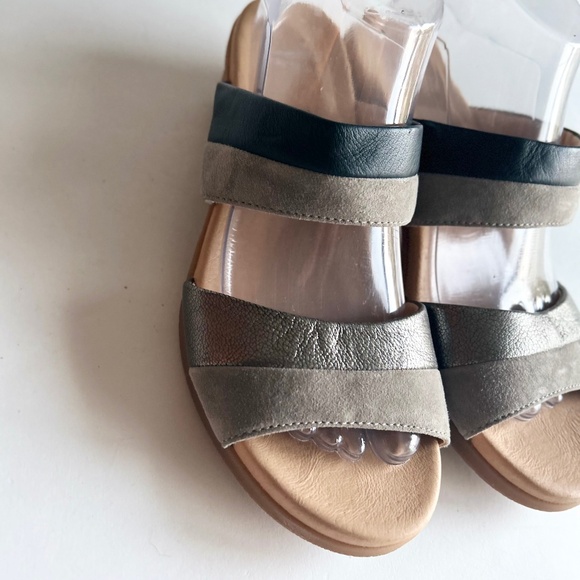 Dansko Grey Black Silver Leather Suede Rubber Outsole Sandals size EUR39, US 8.5 - Picture 5 of 15